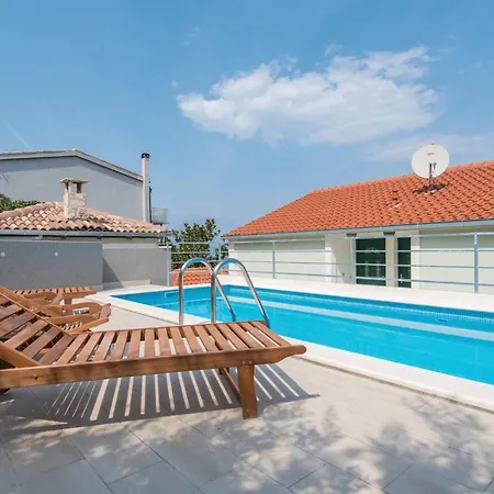 Διαμέρισμα Lovely In With House Sea View